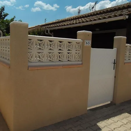 5 Couchages Terrasse Ombragee Parking Dans Securisee Avec Piscine Commune A 400m De La Lrjp65 Villa *