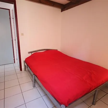 5 Couchages Terrasse Ombragee Parking Dans Securisee Avec Piscine Commune A 400m De La Lrjp65 *