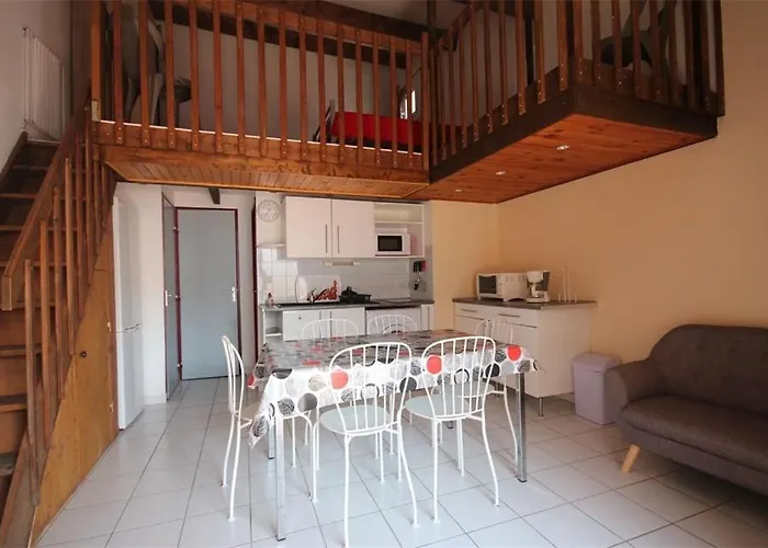 5 Couchages Terrasse Ombragee Parking Dans Securisee Avec Piscine Commune A 400m De La Lrjp65