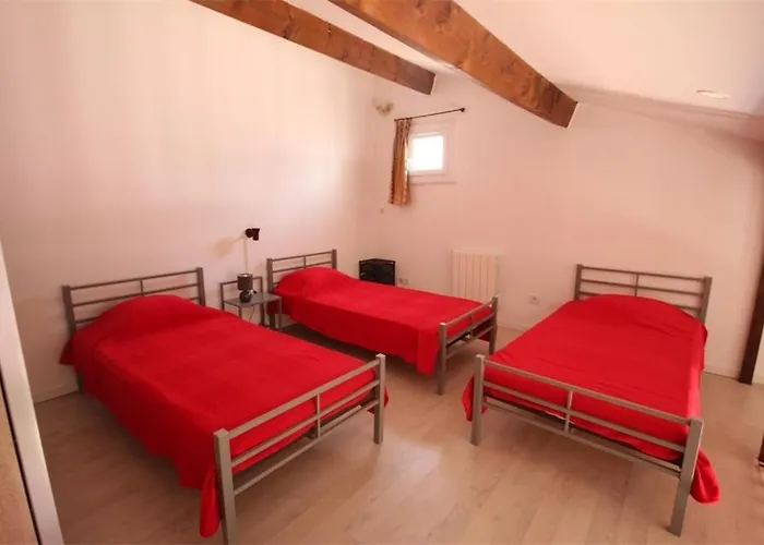 5 Couchages Terrasse Ombragee Parking Dans Securisee Avec Piscine Commune A 400m De La Lrjp65
